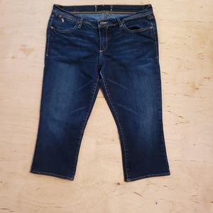 3/$10 Abercrombie & Fitch 32" waist Capri jeans